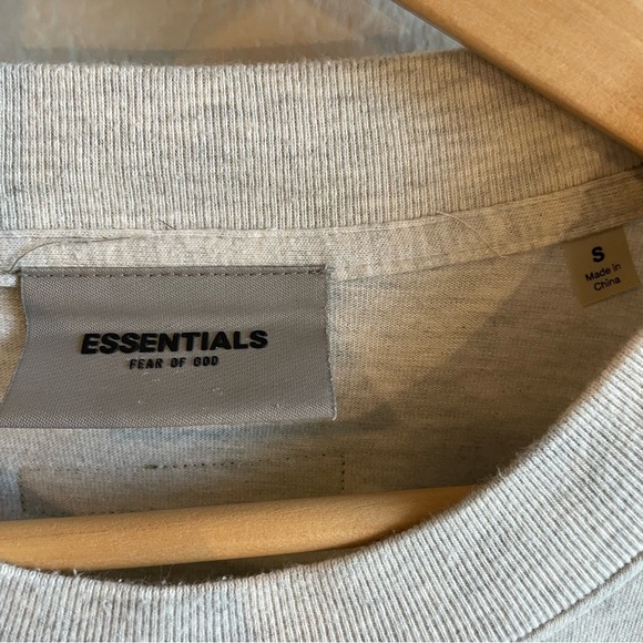 Essentials fear of god long sleeve tshirt size small in light grey - Picture 6 of 8